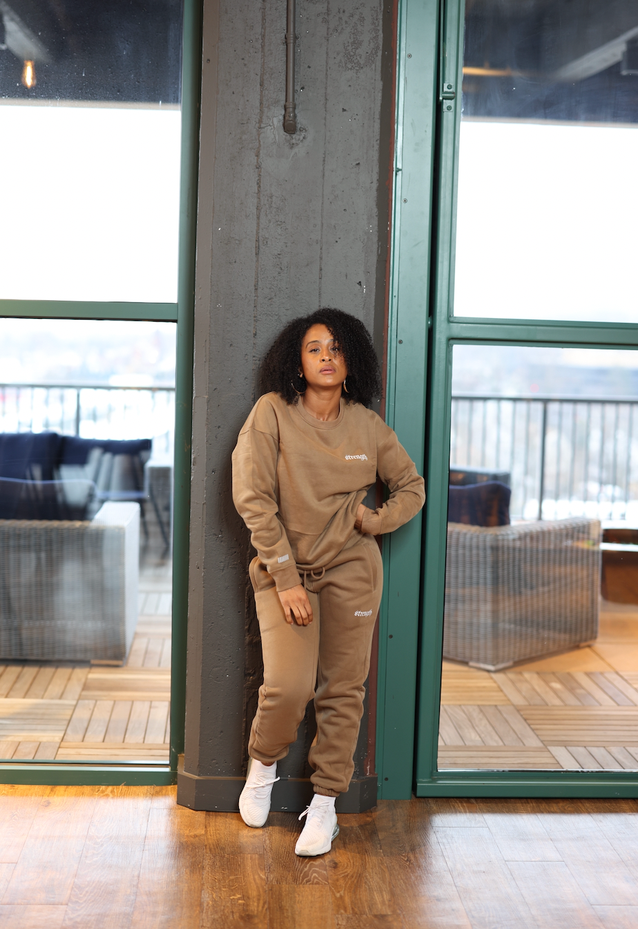 Signature Strength Sweat Shirt